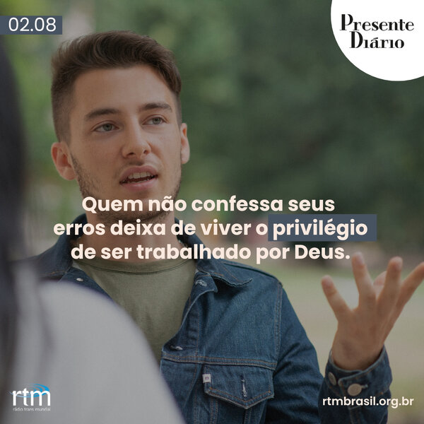 Imagem de um quadrado genérico com bordas arredondadas, em uma figure.